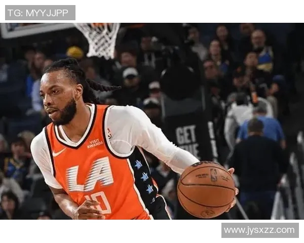 快船17分逆转！伦纳德23+8创两纪录，格林5中1库里不开心，加兰12分5失误